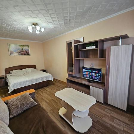 Lux Apartment On Potanina 19 Ustʼ-Kamenogorsk Exteriör bild